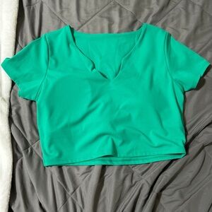 P’tula Notch Crop Top